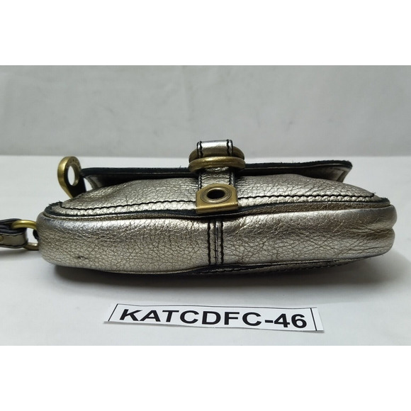 Marc By Marc Jacobs Metallic Silver Leather Buckle Wristlet - Coin Wallet - Picture 4 of 13